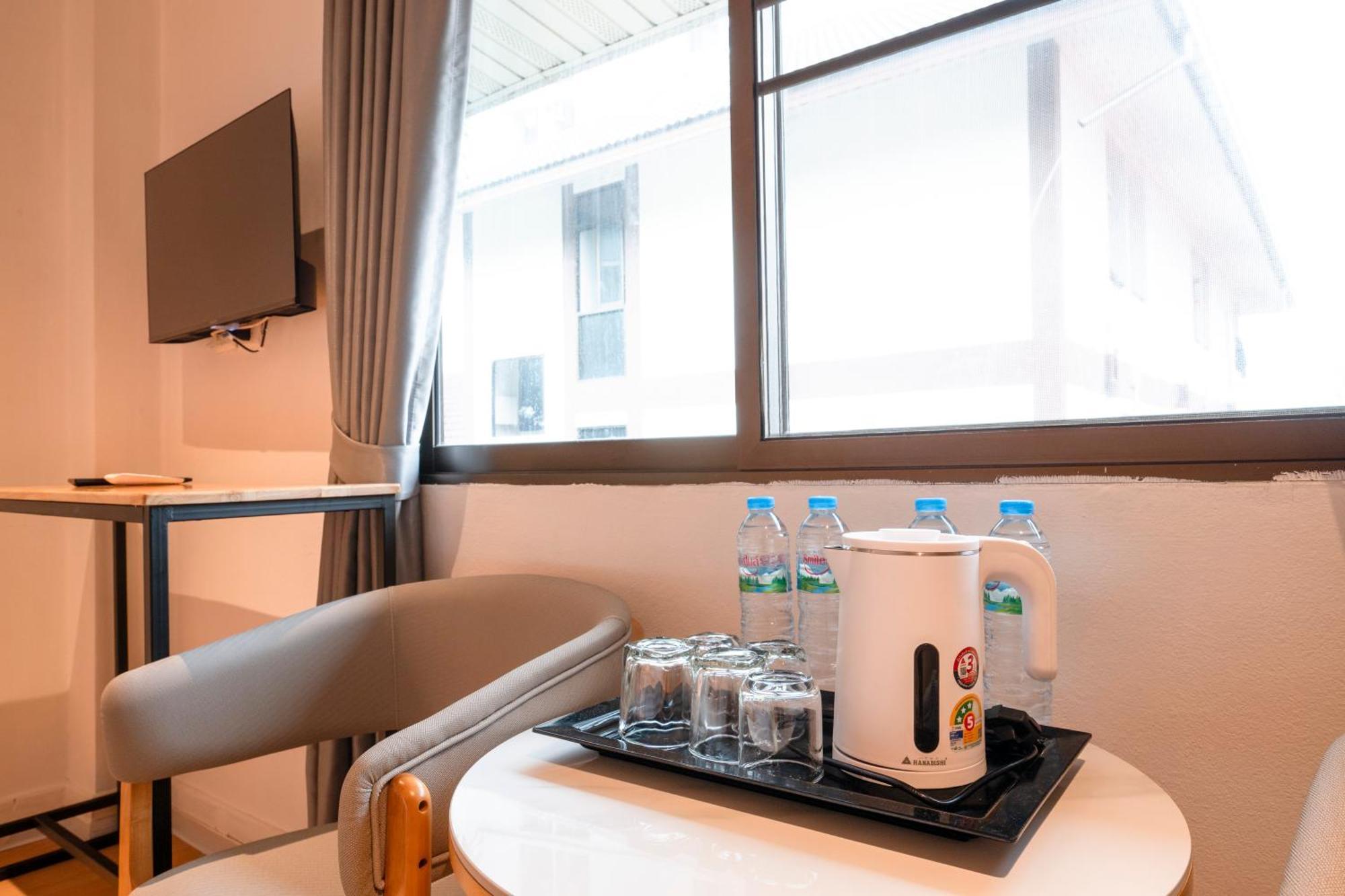 Selina Place Hotel 3*