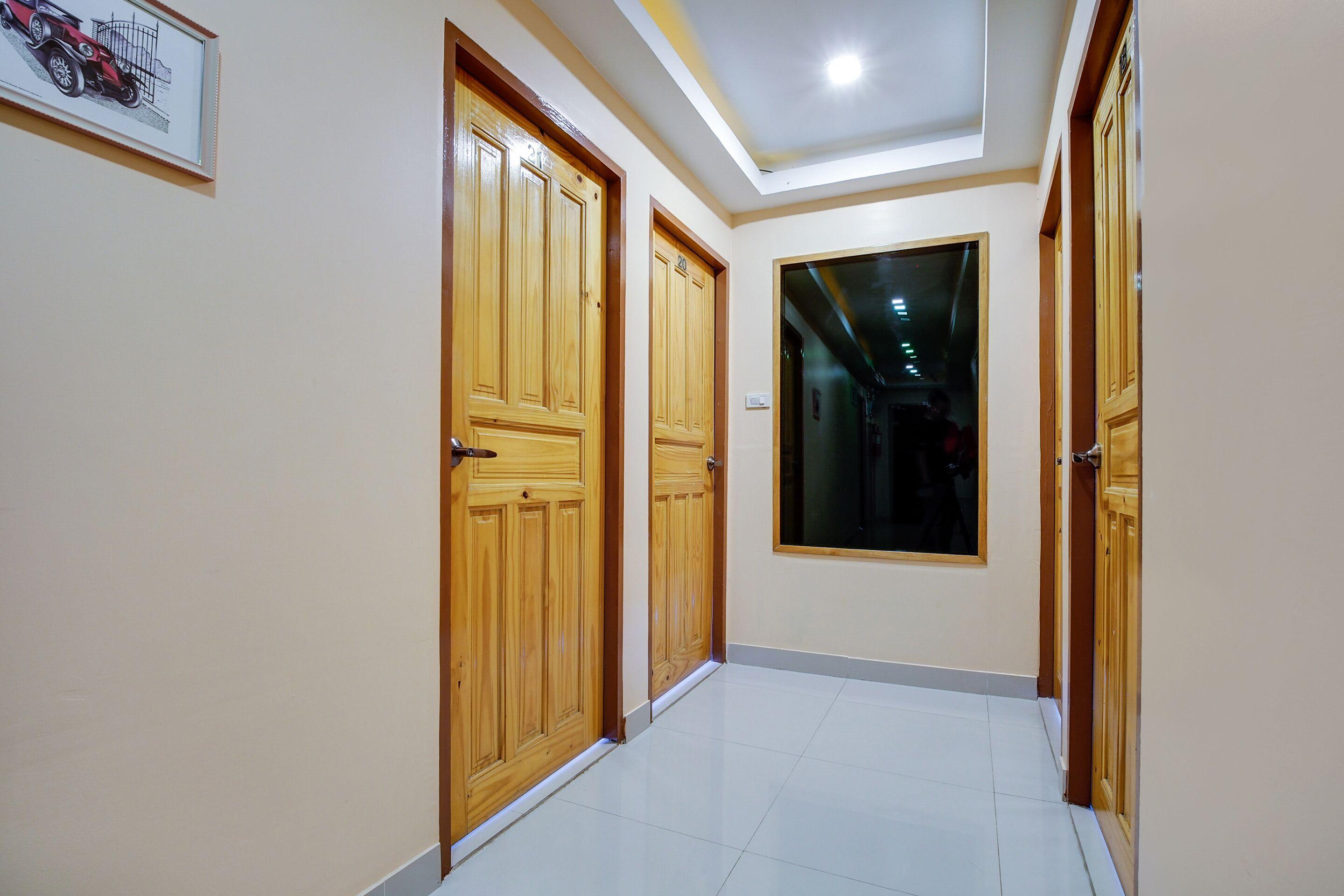 Hotel Patumnak Beach Guesthouse