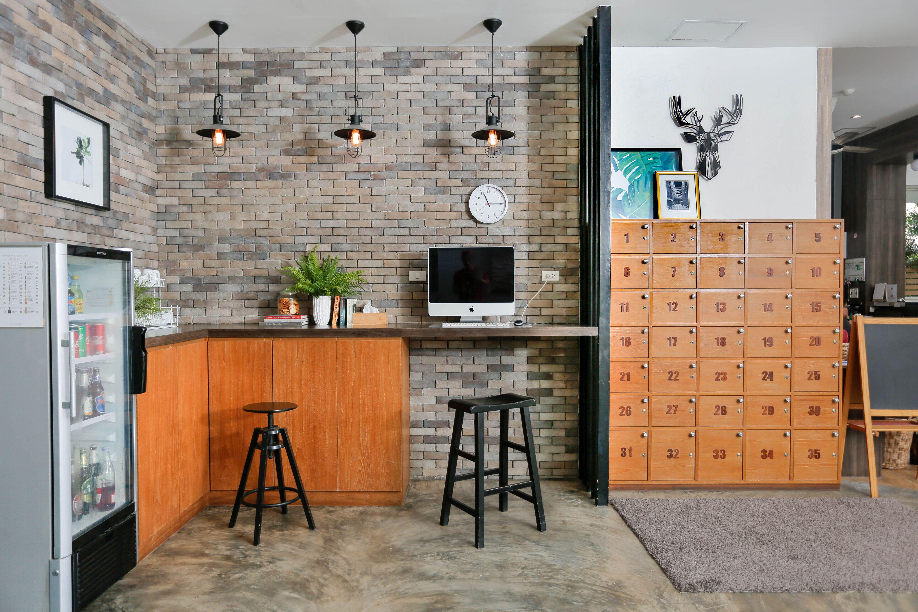 โรงแรม The Corner 3*
