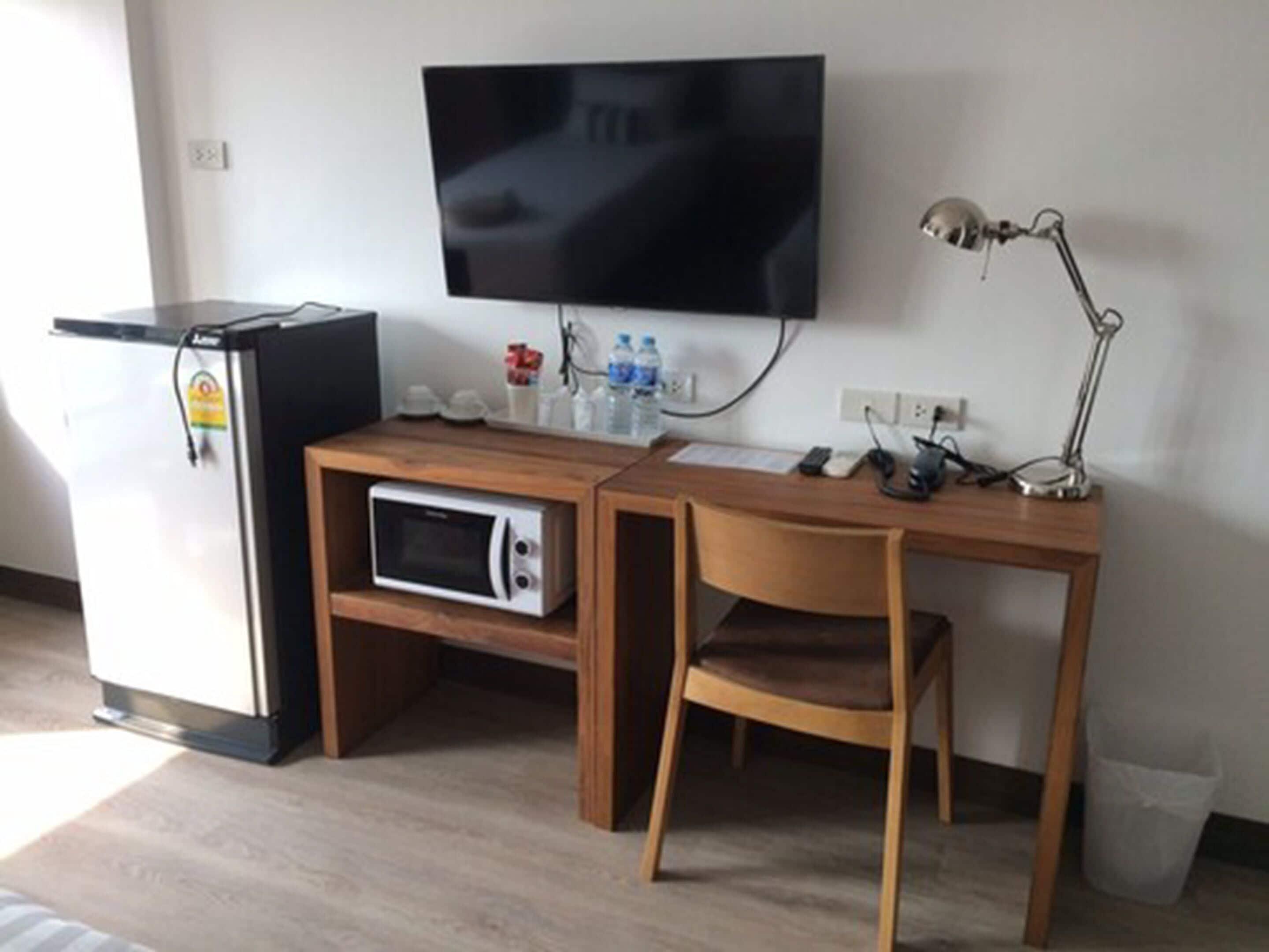 The Corner 3*