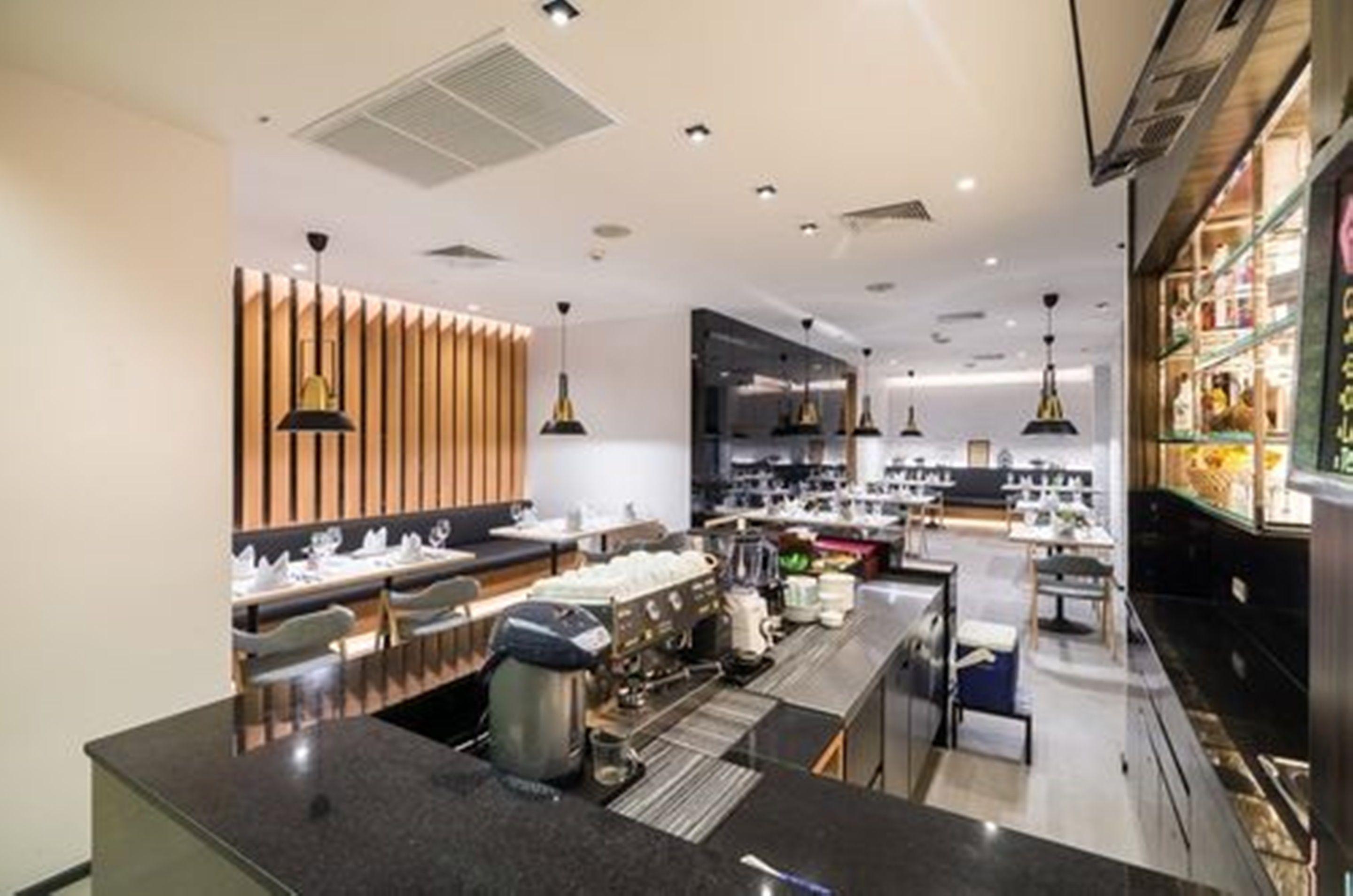 Hotel Sea Me Spring Tree Hotel (Adults Only) Pattaya