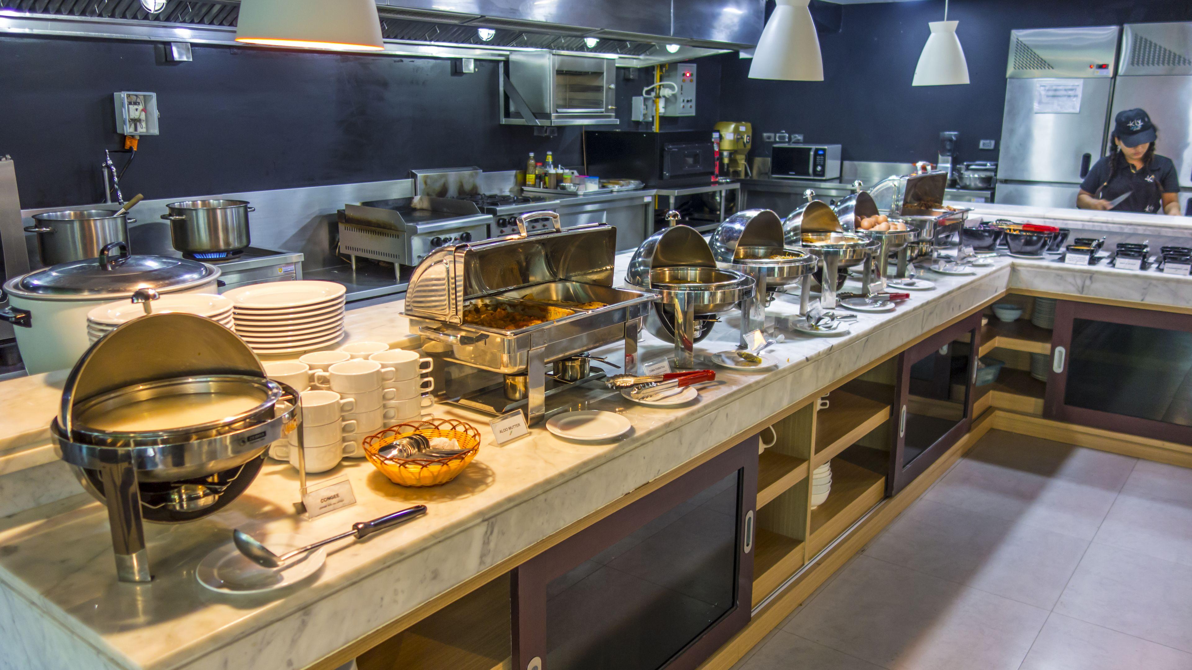 Unique Regency Hotel 4*