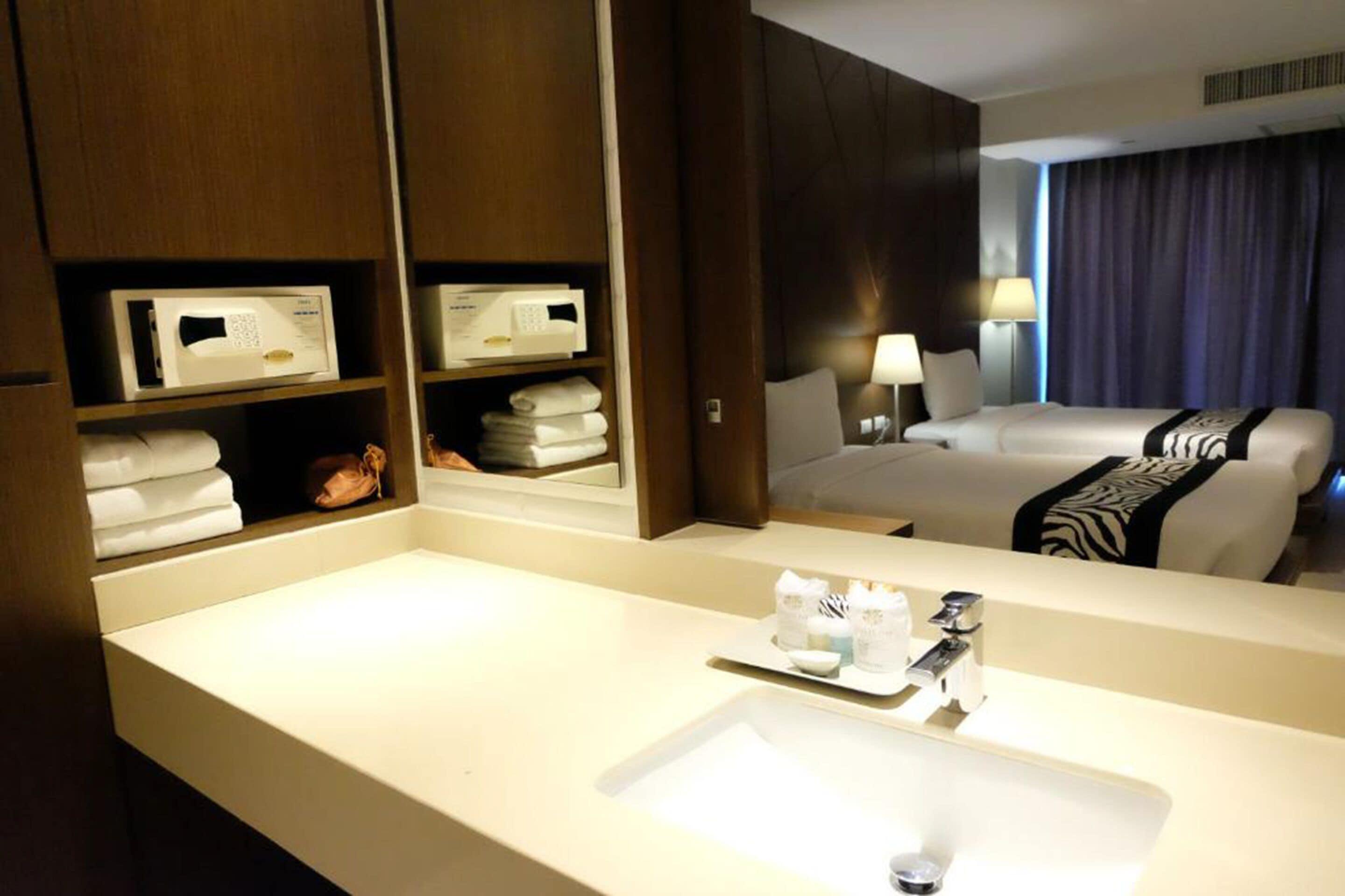 โรงแรม Season Five 4*