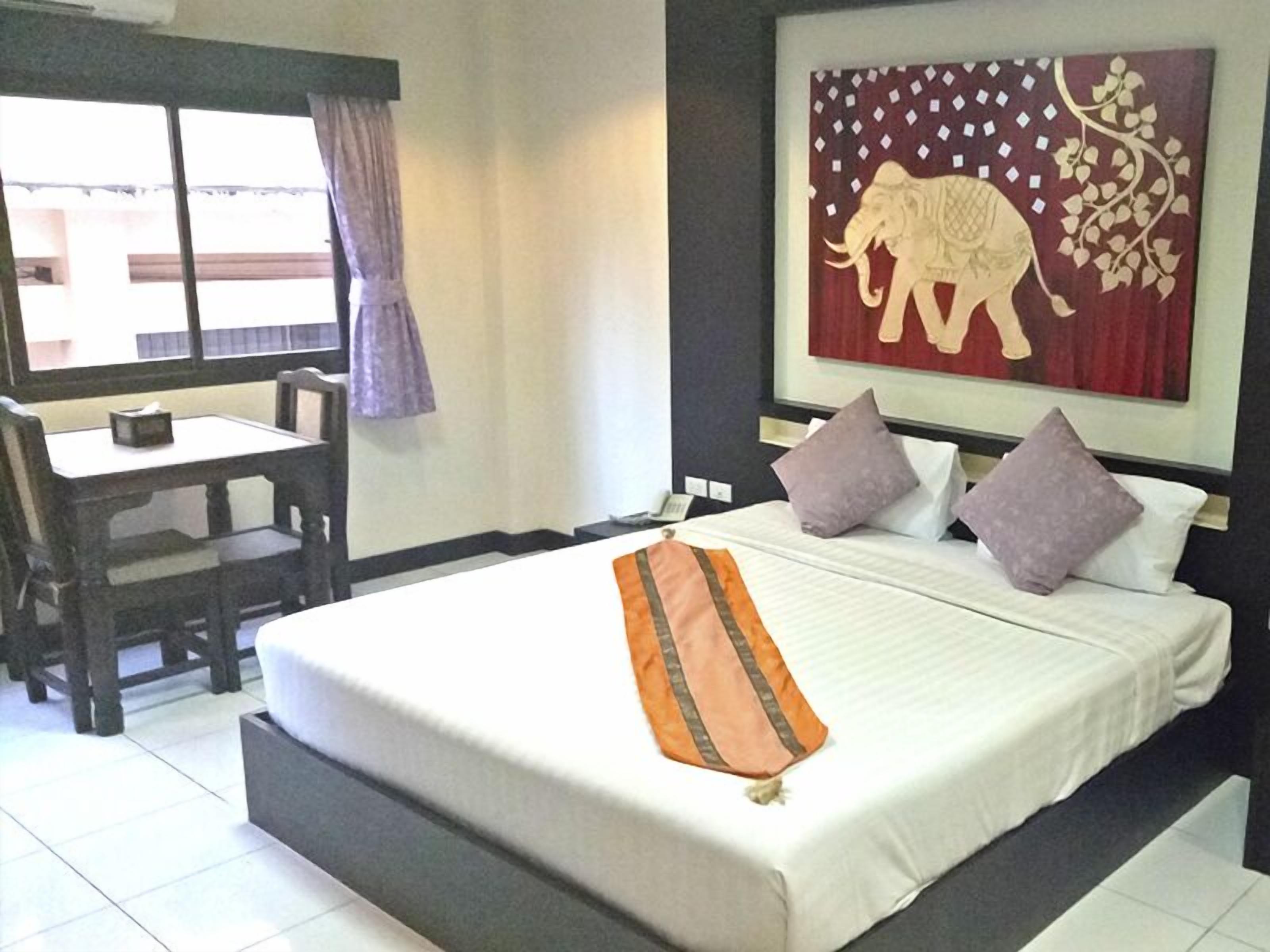 Zip & Restaurant Hotel Pattaya