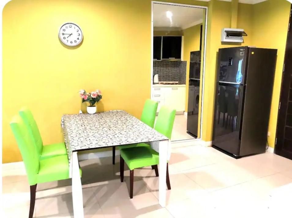 อพาร์ทเม้น 1 Bedroom For 4 Person Family Pattaya
