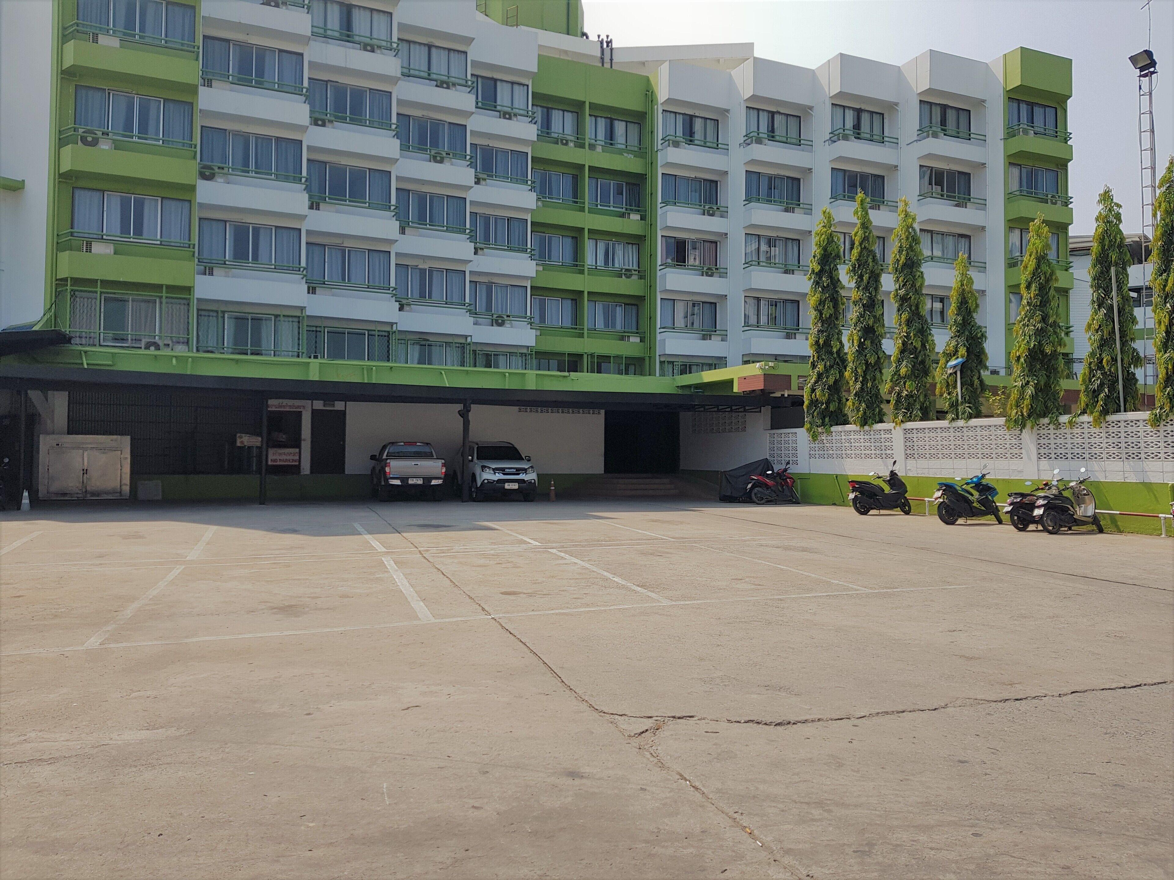 Marine Plaza Hotel 3*