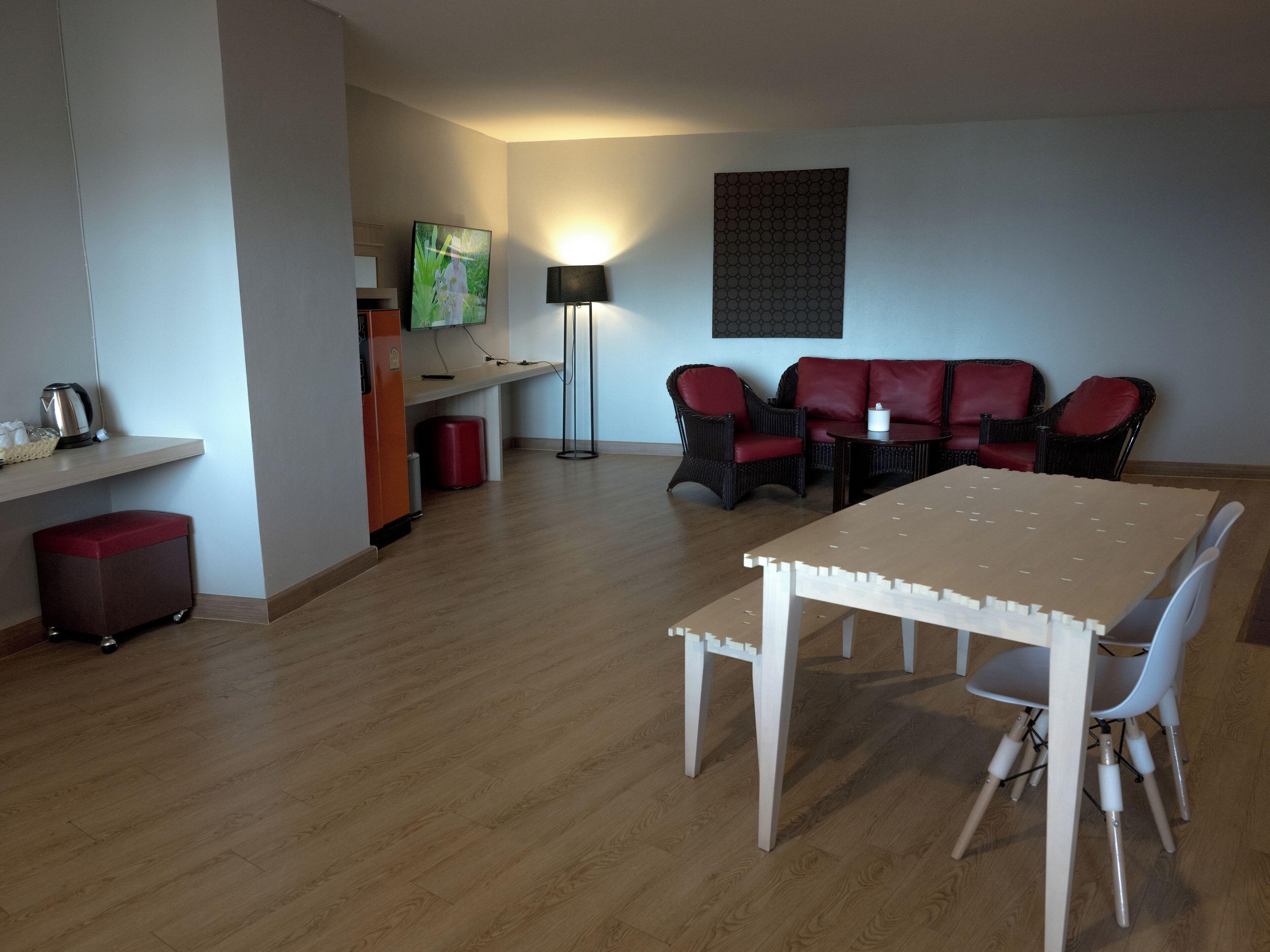 Marine Yensabai Hotel Pattaya