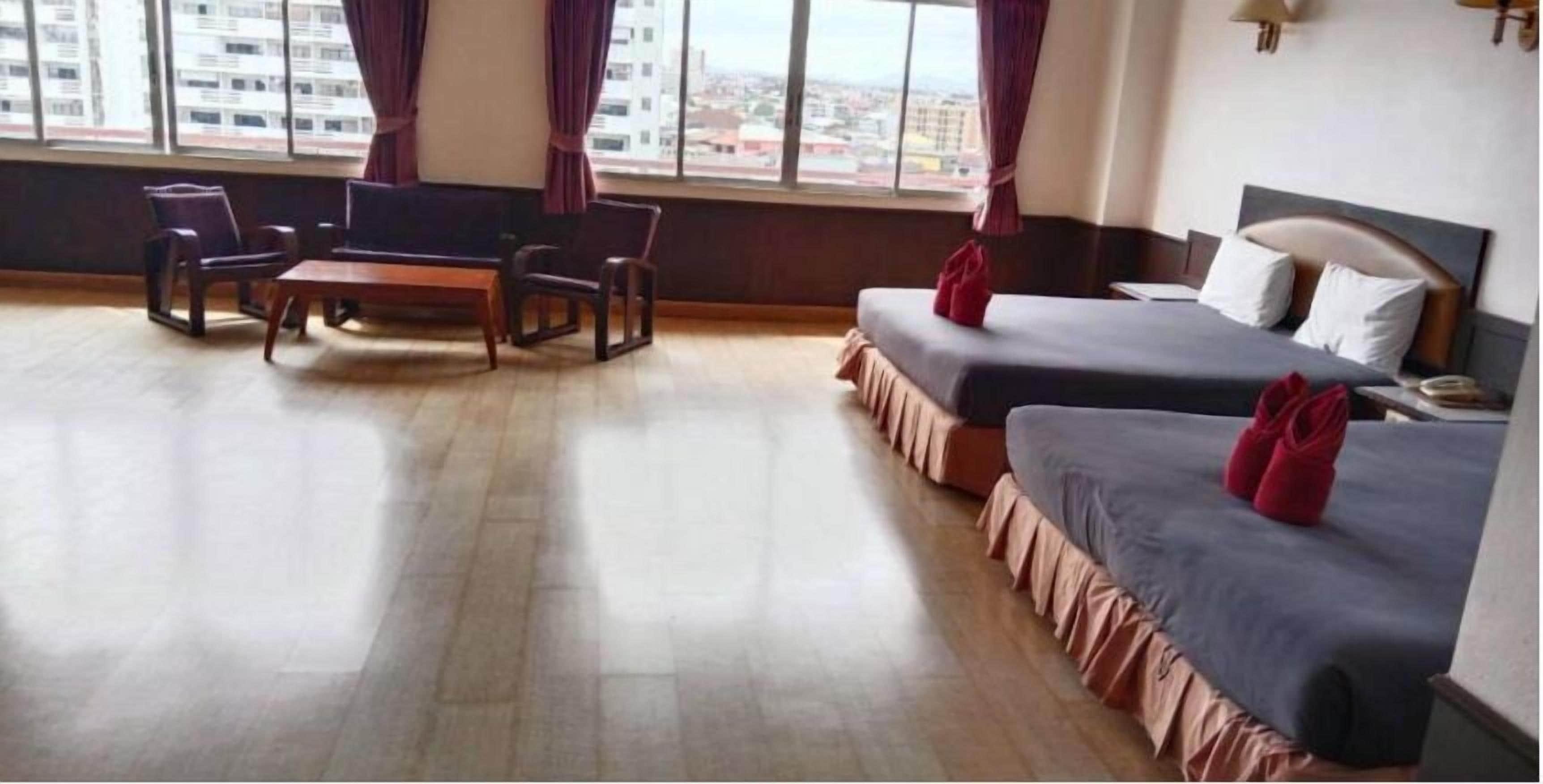 Hotel Marine Yensabai Pattaya