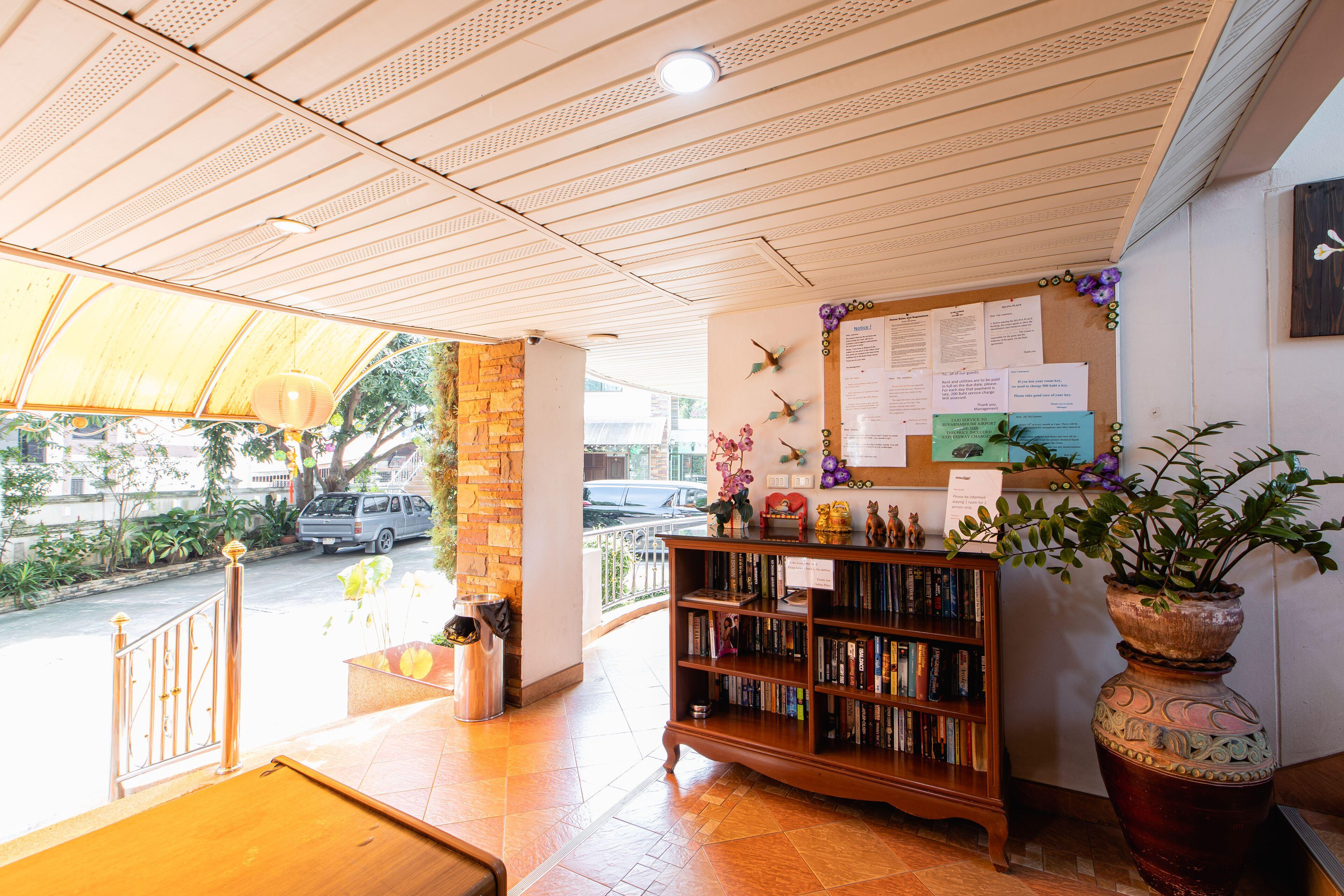 Hotel Selina Place 3*