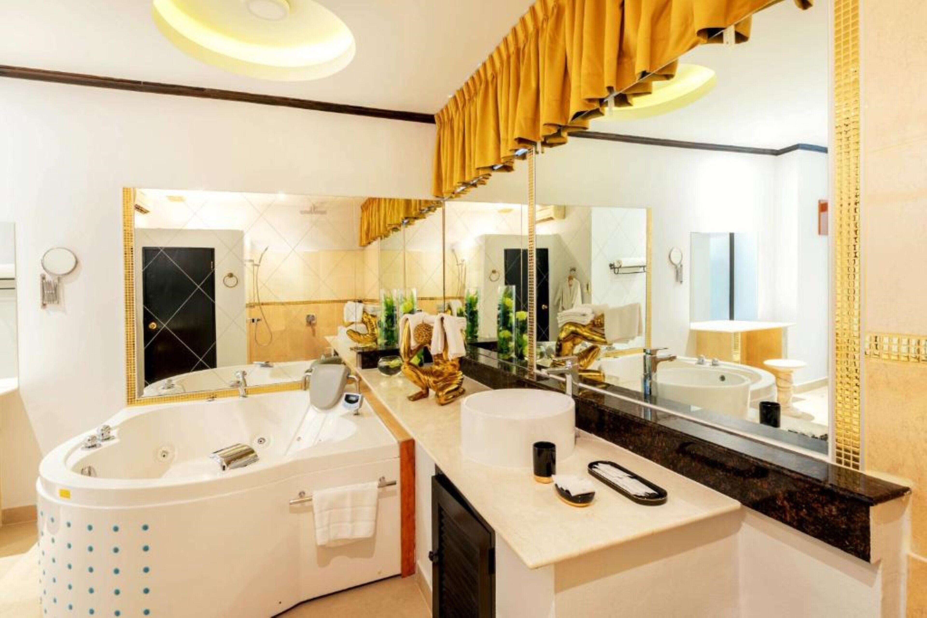 โรงแรม Poseidon Boutique Pattaya