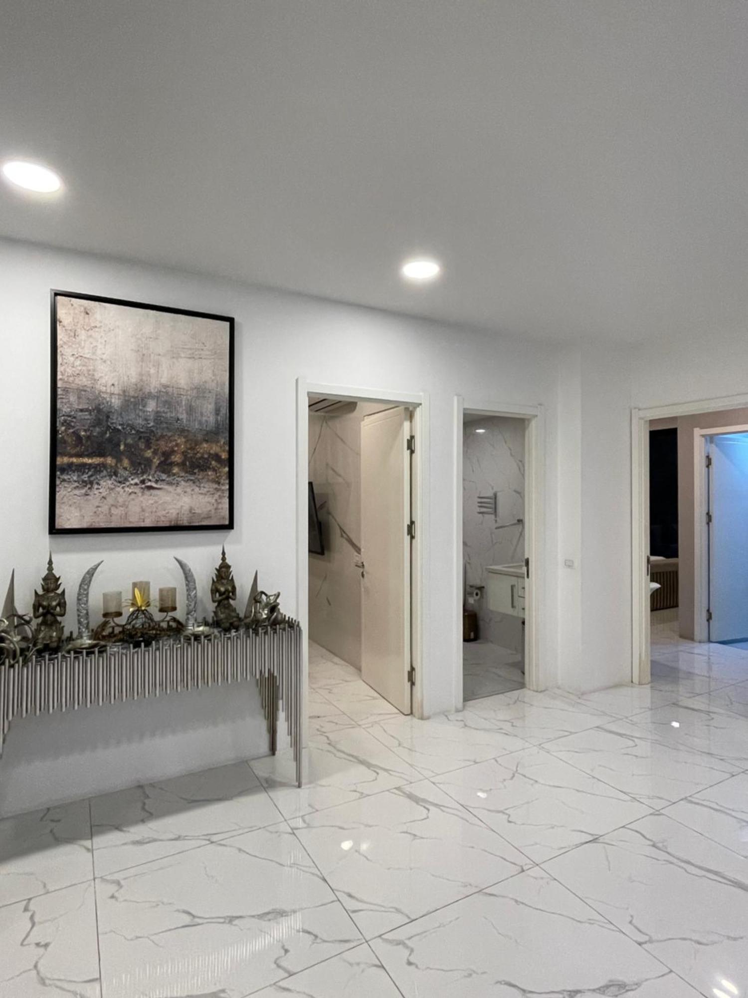 Youth Journey Six-bedroom Pool Pattaya