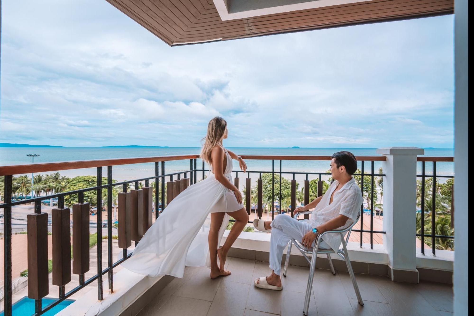 Hotel Welcome World Beachfront