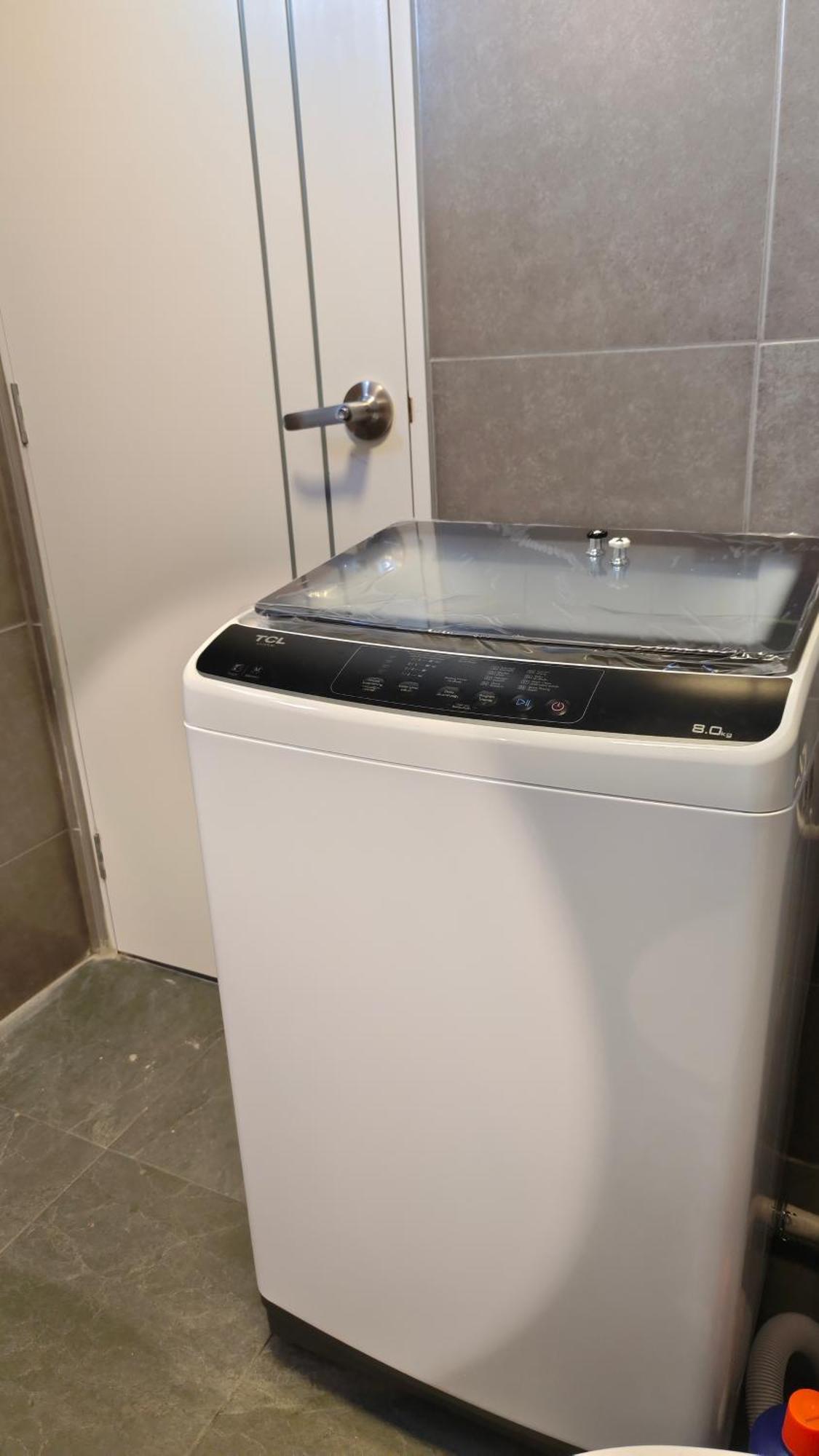 Apartment 5分钟到海边 市中心 全新房 全新泳池 自助锁 网络电视 阳台 私人洗衣机 可两房联订 *