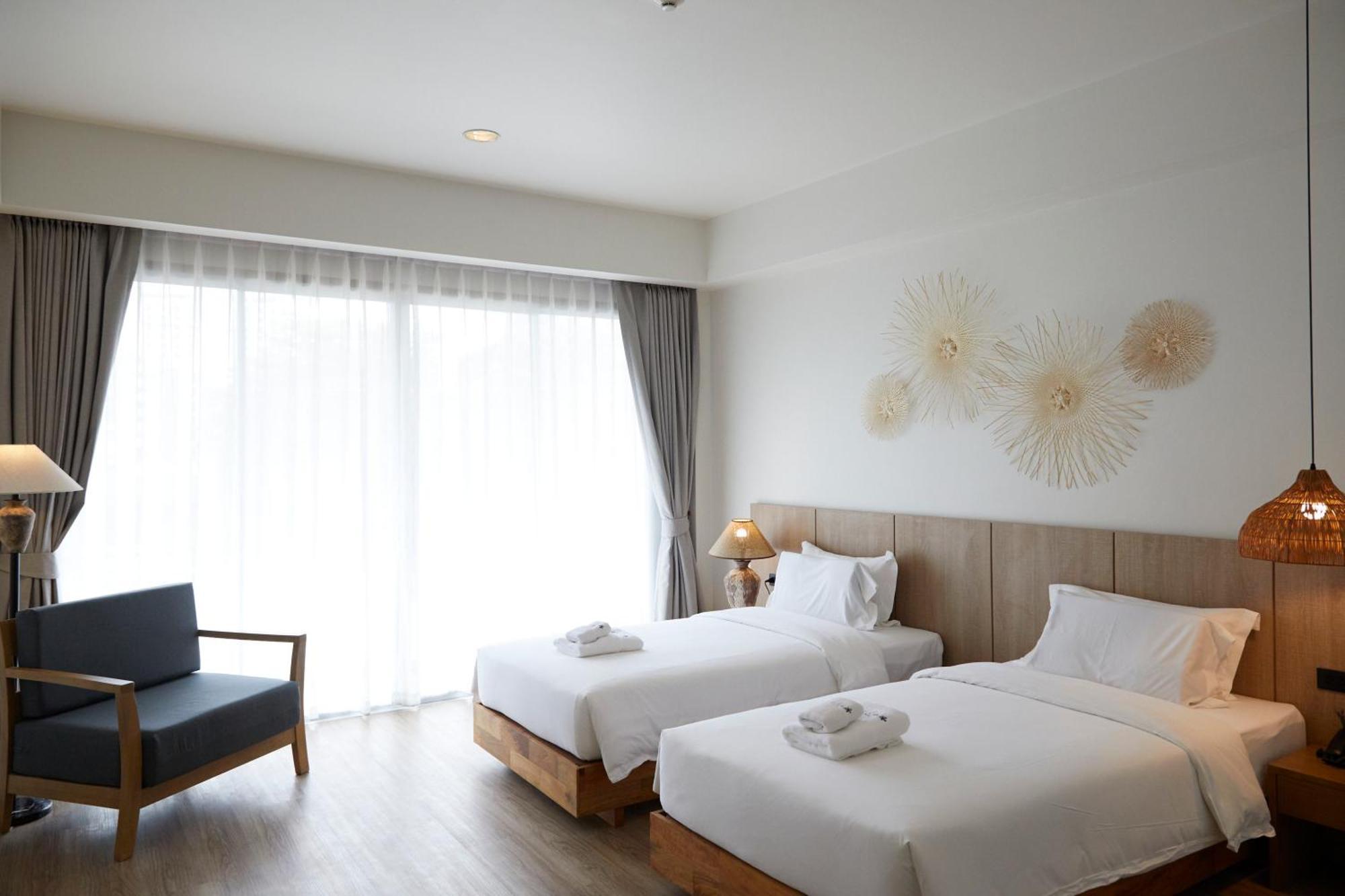 The Leela & Hotel 4*