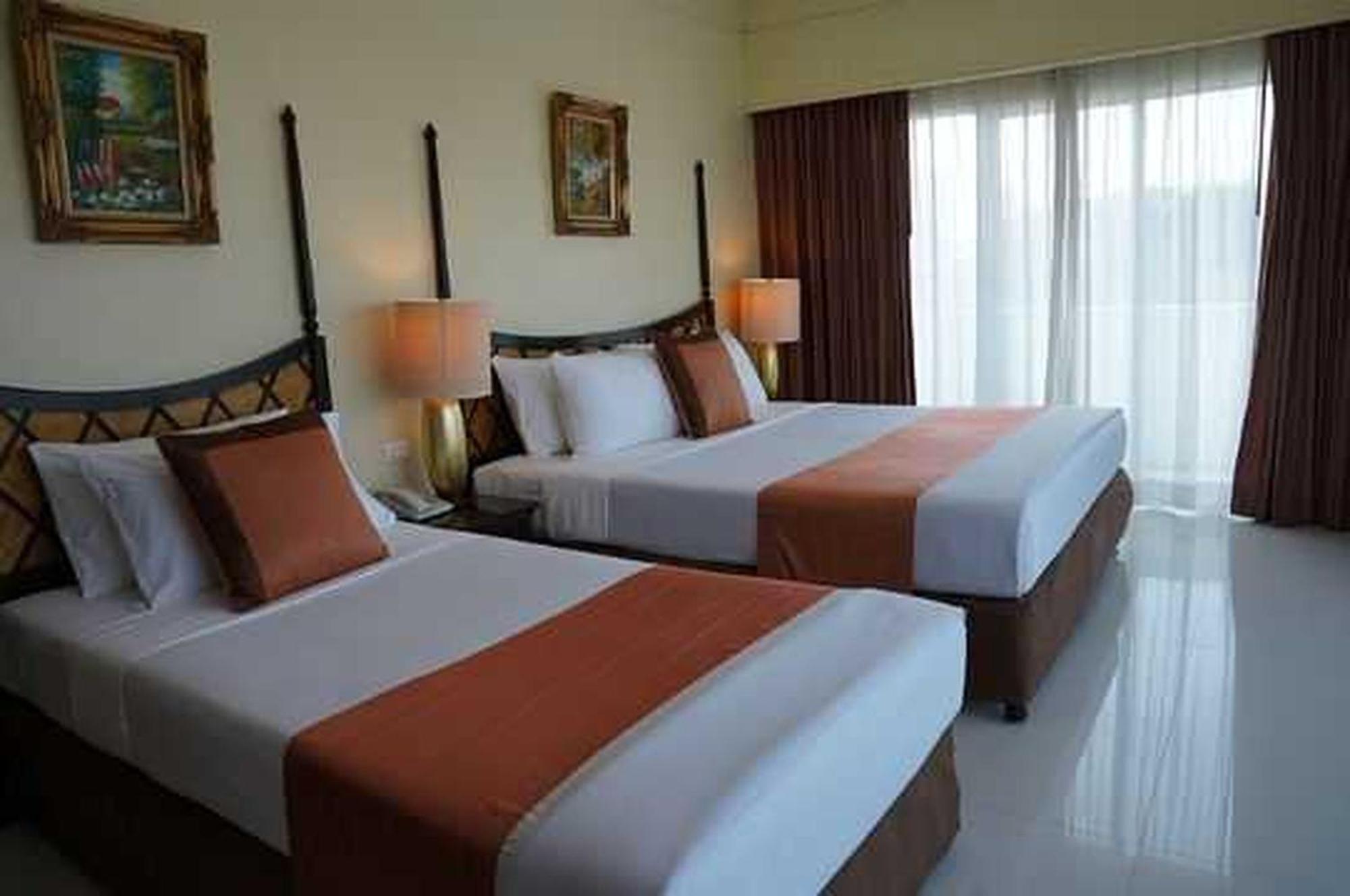 Palette Luxe North โรงแรม 5*