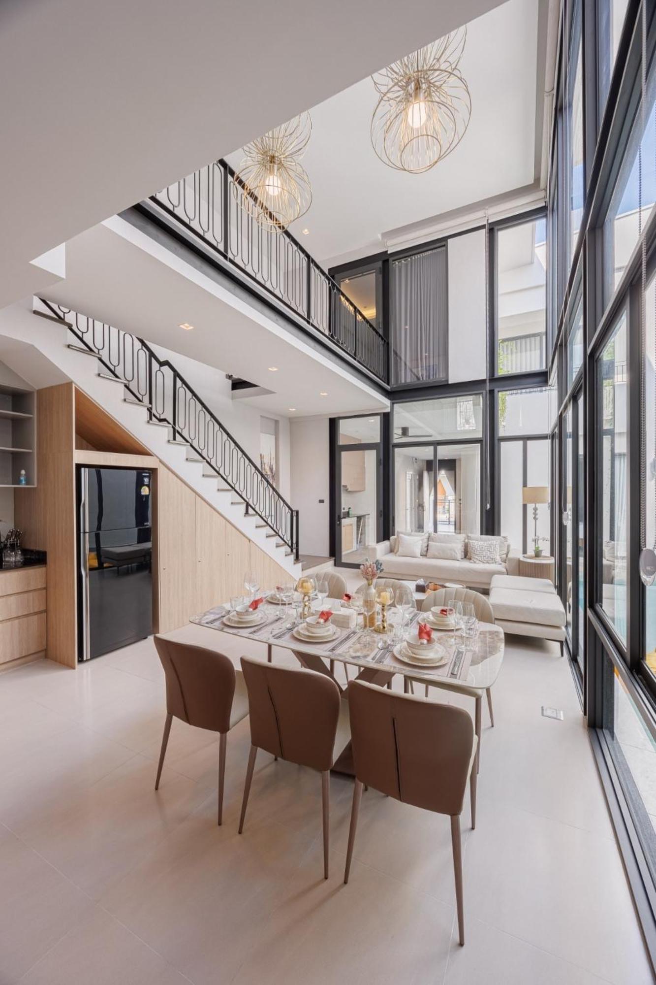 芭提雅市中心五卧室独栋泳池别墅 Villa Pattaya