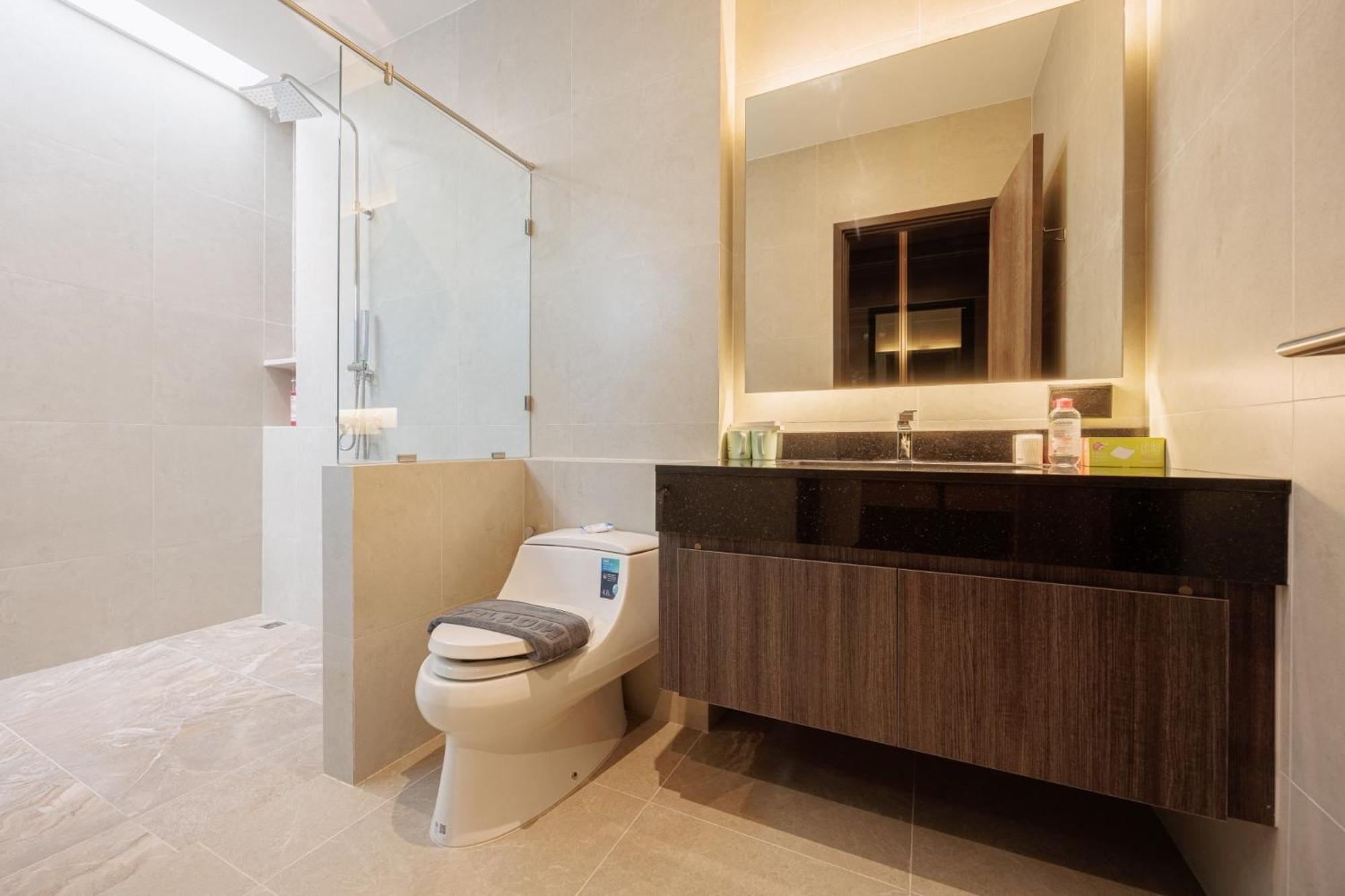 芭提雅市中心五卧室独栋泳池别墅 Villa Pattaya