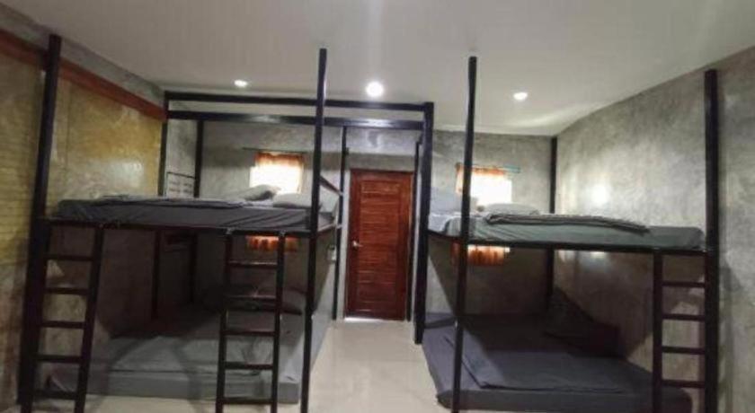 Rakchayanin Koh Larn