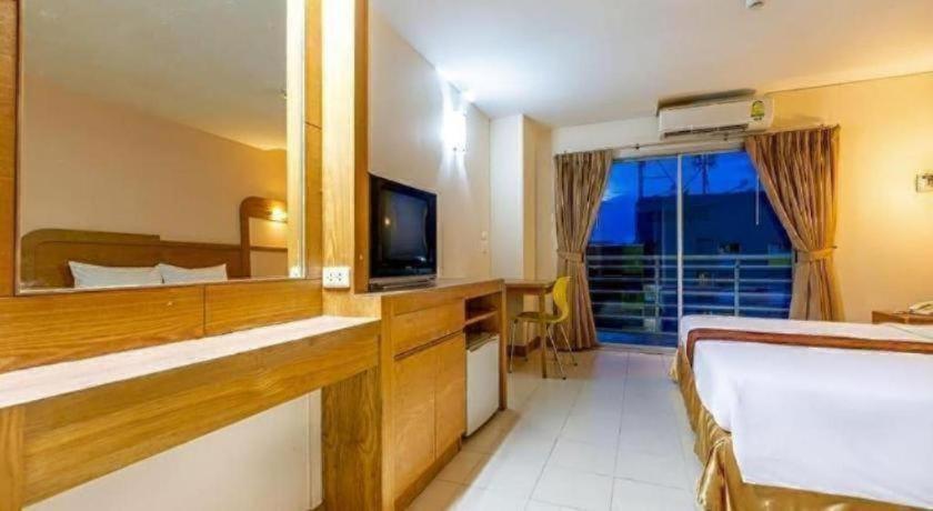Hotel Eastiny Plaza 3*
