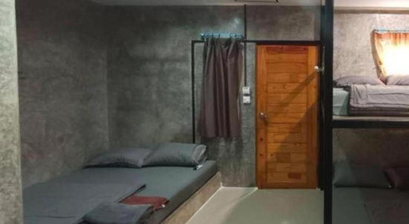 Rakchayanin Koh Larn Pattaya