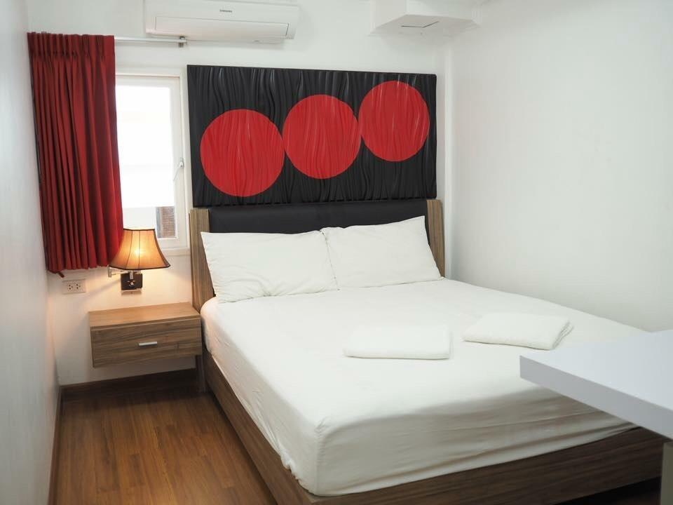 Pook Swan House * Pattaya