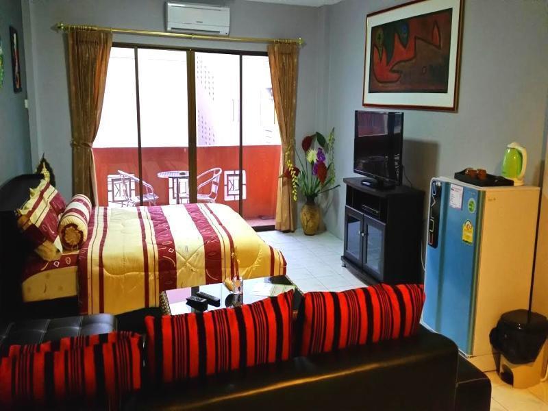 Nemos And Massage Guest house