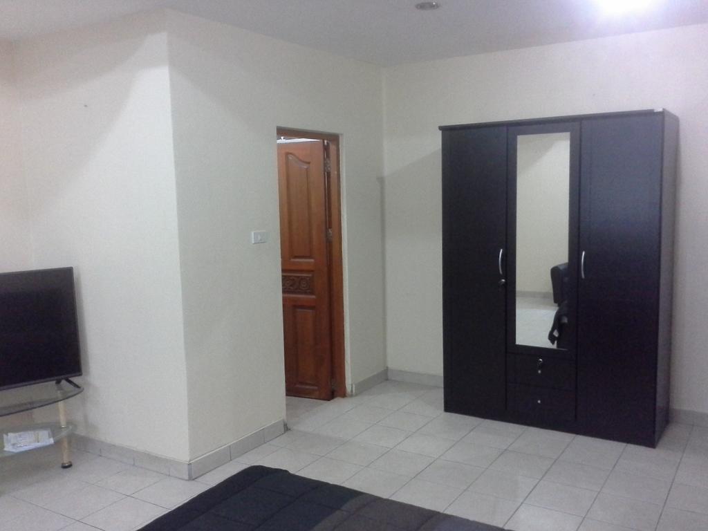 Rumah tetamu Key Bar And 3*