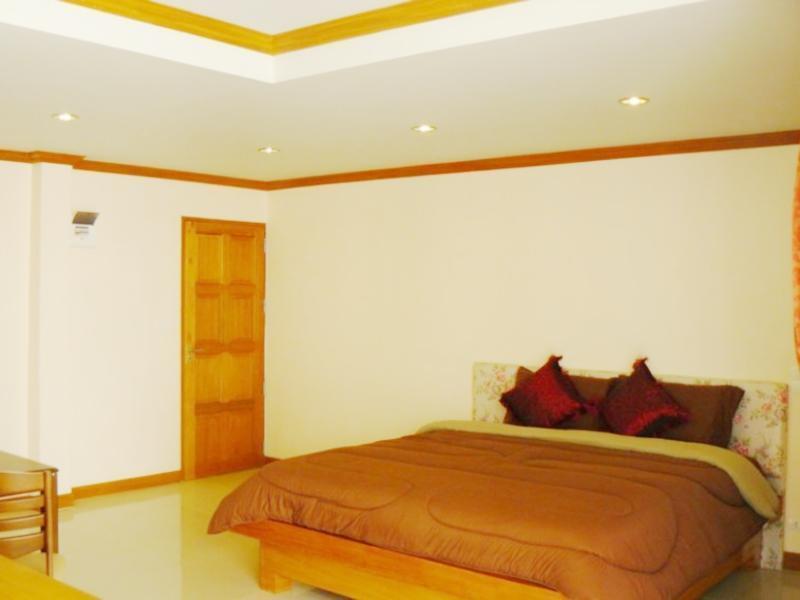 Rouge Service Apartment Pattaya