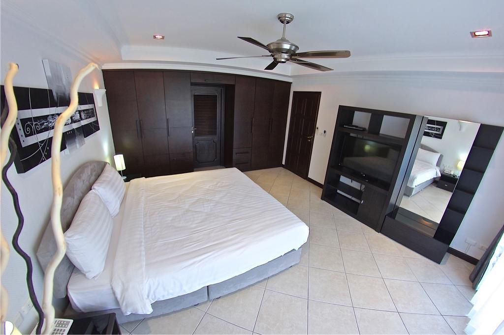 View Talay 6 Apartment