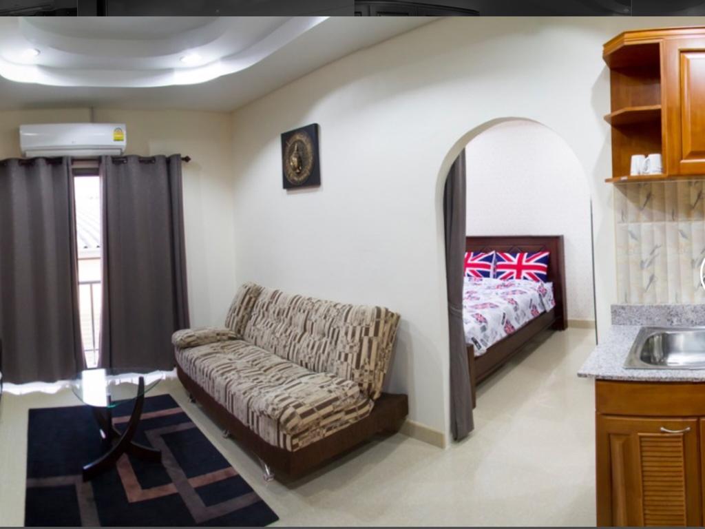 Junior Inn *