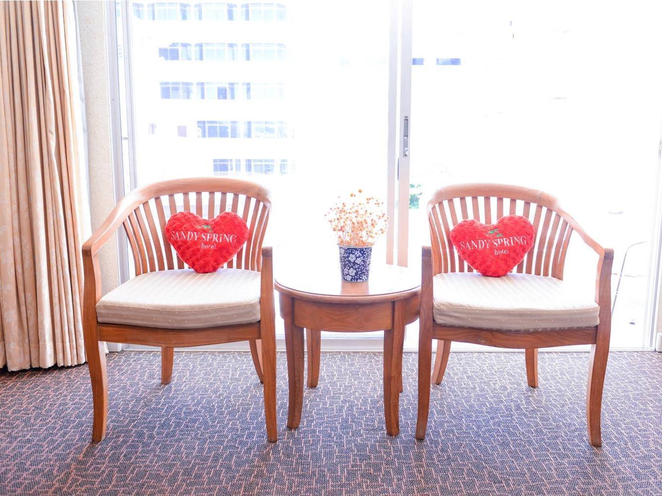 Sandy Spring Hotel