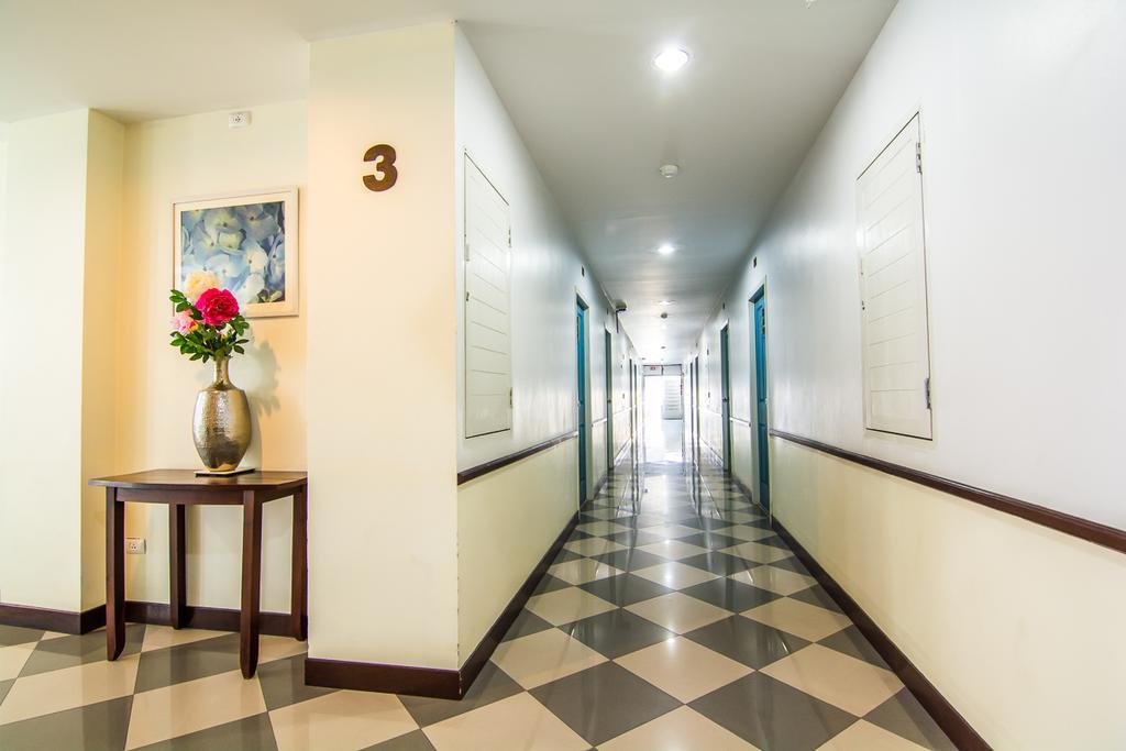 Sutus Court 1 Hotel 3*