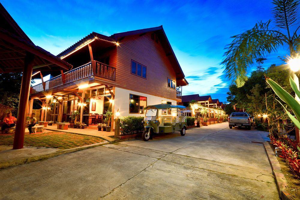 Avila Hotel 3*