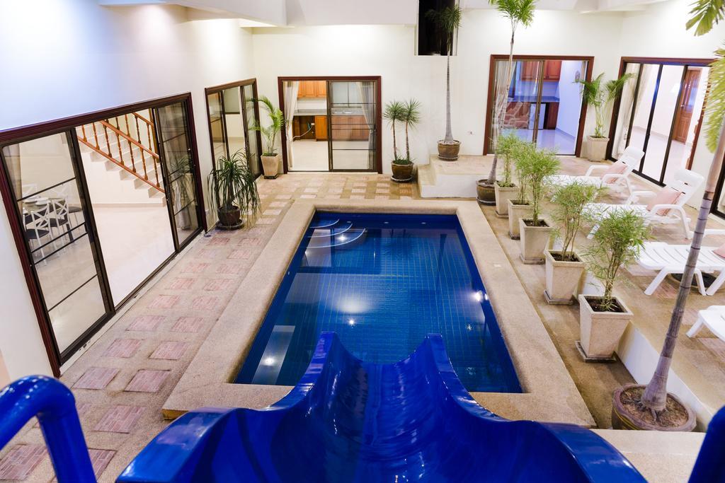 Villa Avoca Pool