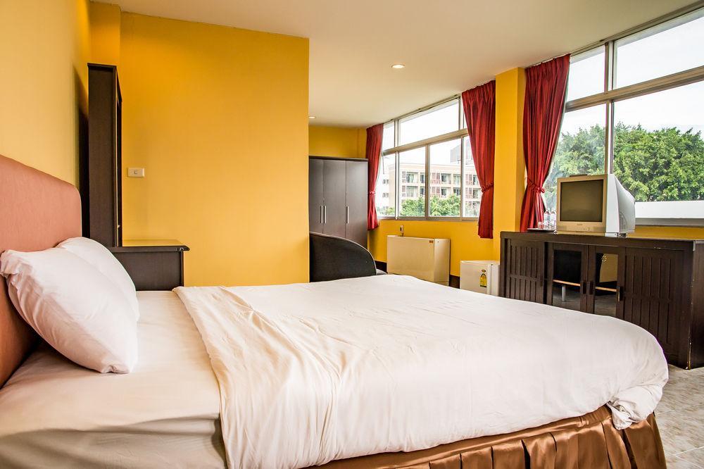 Fnb Hotel
