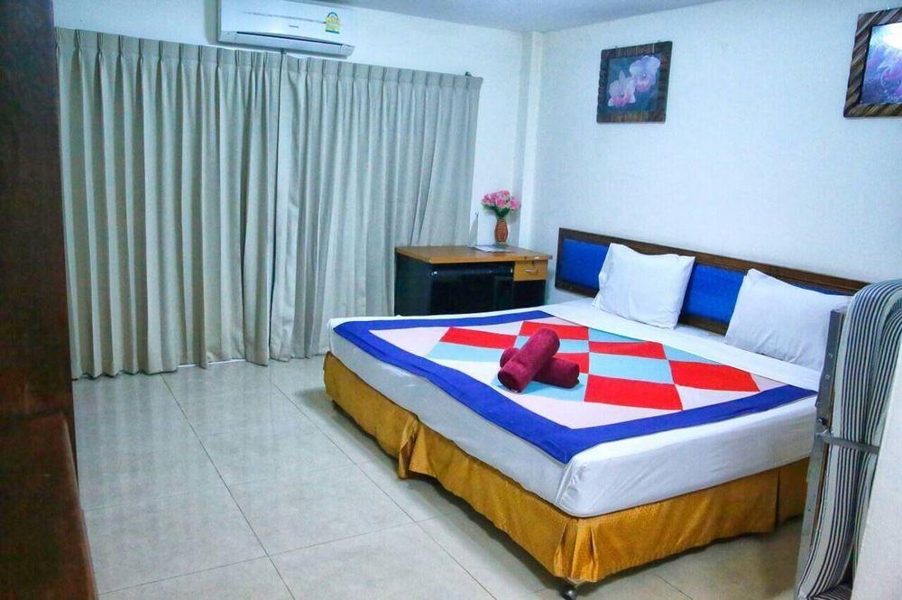 Dacha Beach 2* Pattaya