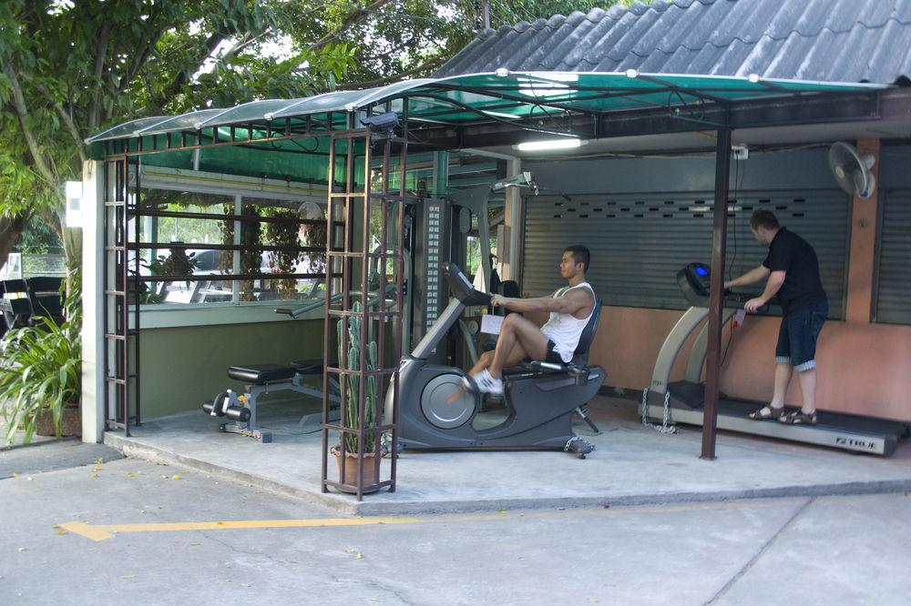 Oyo 838 Aromdee Hotel 2*
