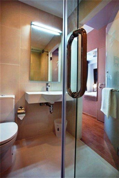 Red Planet Sha Extra Hotel 3*