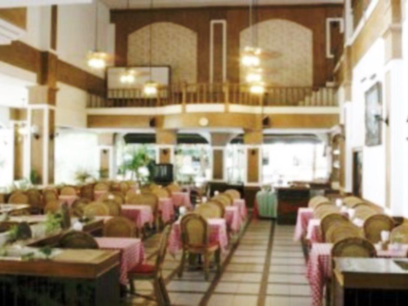 Hotel White House 3*