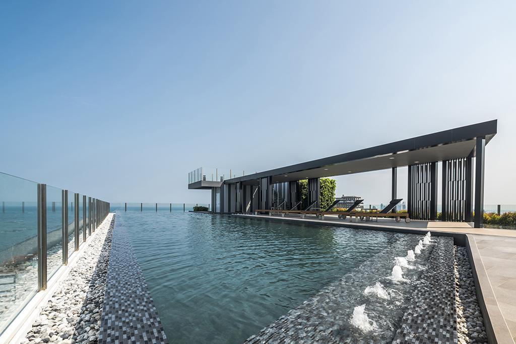 Apartment Sea View Rooftop Pool Pattaya