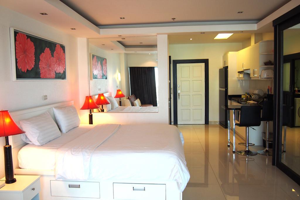 Apartment View Talay 6 By Pat 42