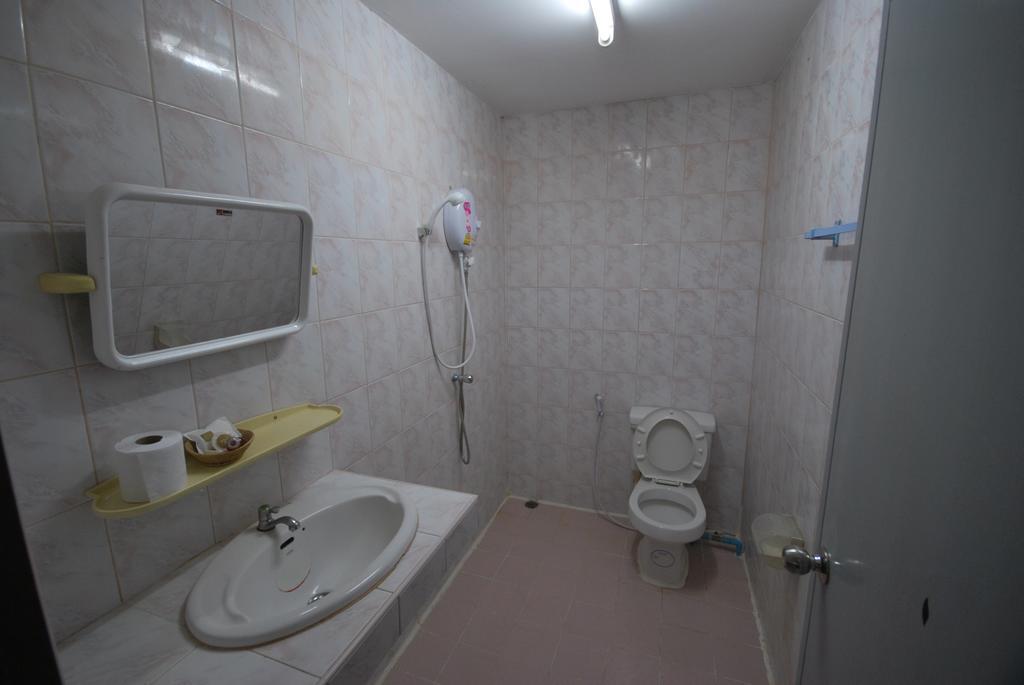 Kingfisher House & Bar Guest house Pattaya