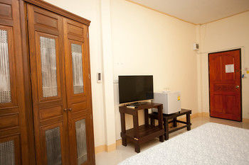 Lotusland Resort 3*