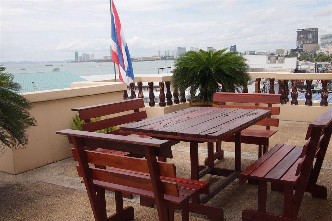 P72 2* Pattaya