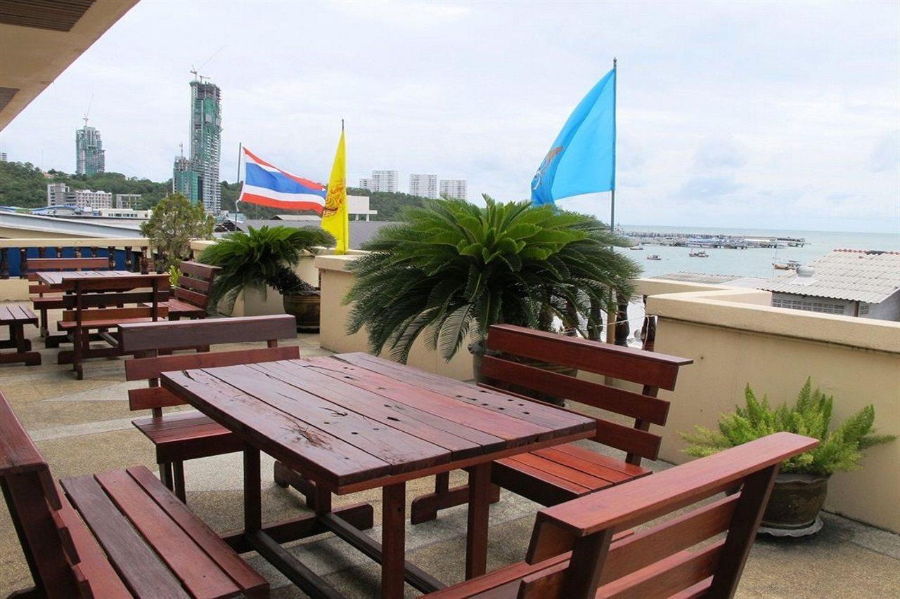 P72 Hotel 2*