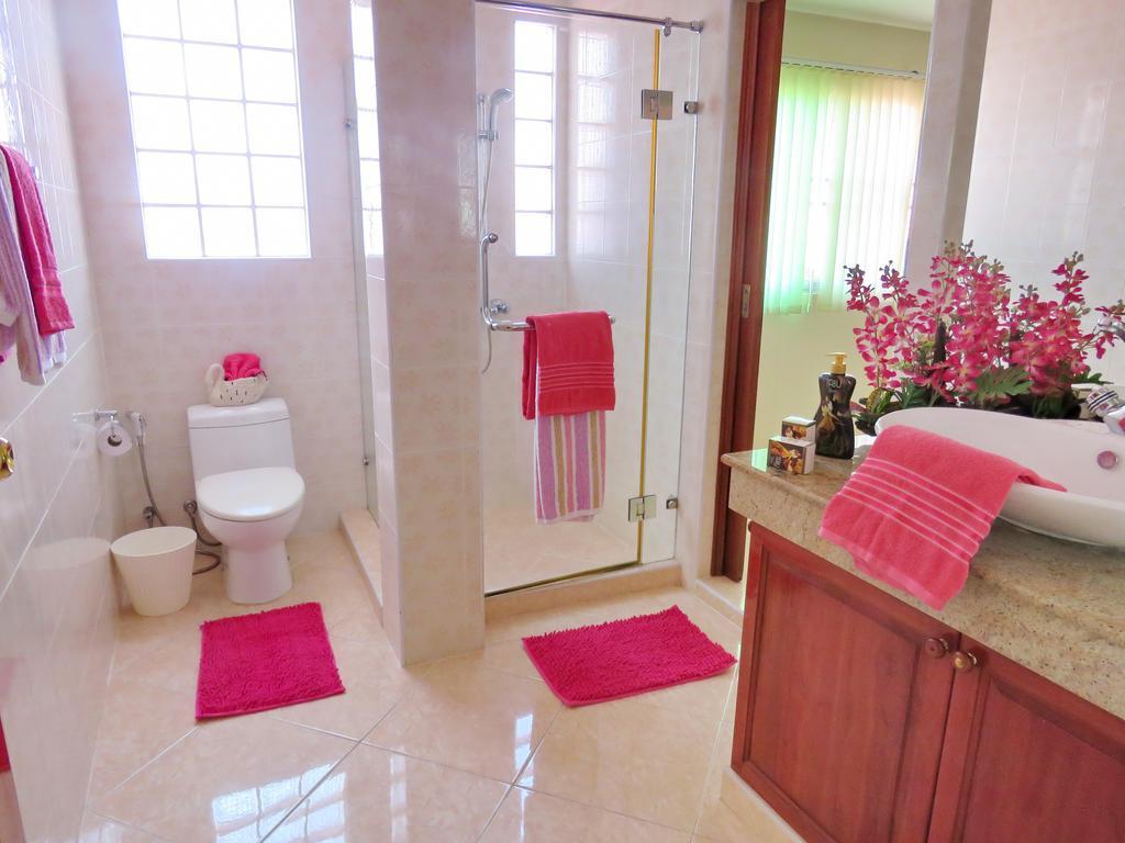 Butterfly Garden Boutique Residences By Frasier, A Lifestyle Destination And 1 To 3 Bedroom Units, 2 Full Bathrooms, Rain Shower, Bath, Complete Kitchen, Staff 24-7,fast Fiber Optic Wifi, 55