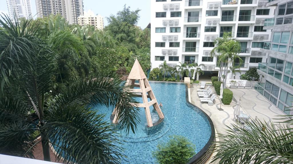 Club Royal Condominium *