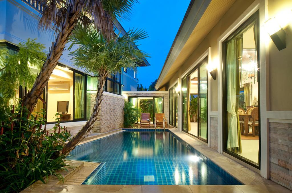 Natcha Pool Villa