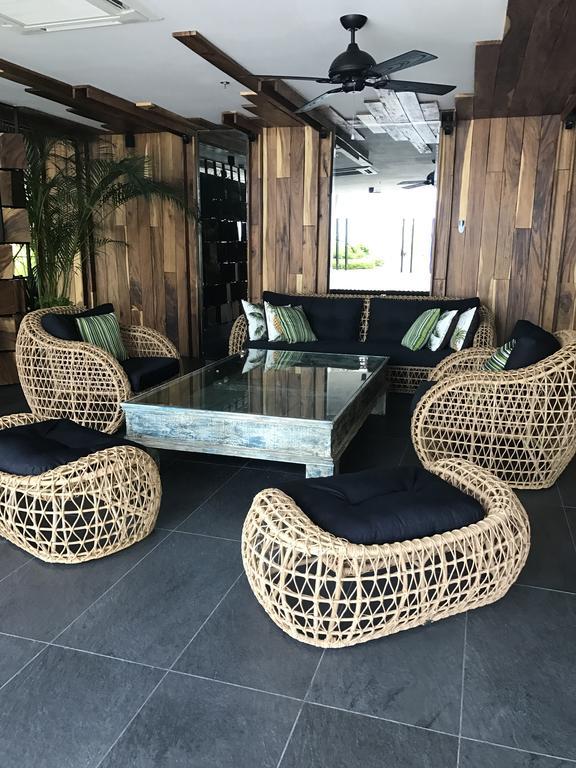 Private Luxury *
