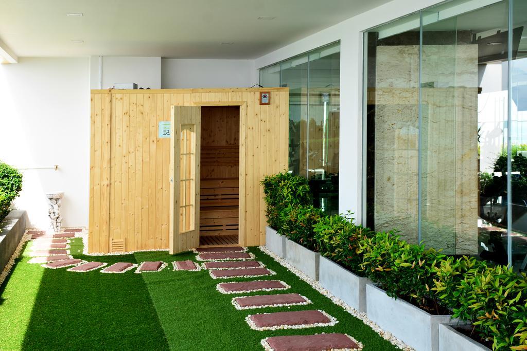 Peak Towers Apartment